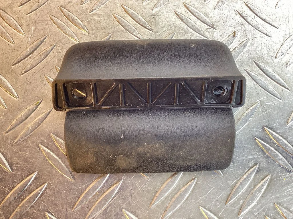 Tailgate trunk handle
