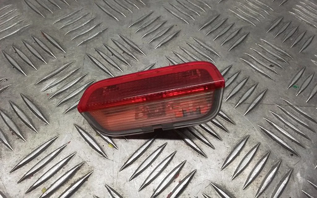 Tagaukse valgustustuli (sees) – Porsche Macan (95B) (2014-2018)