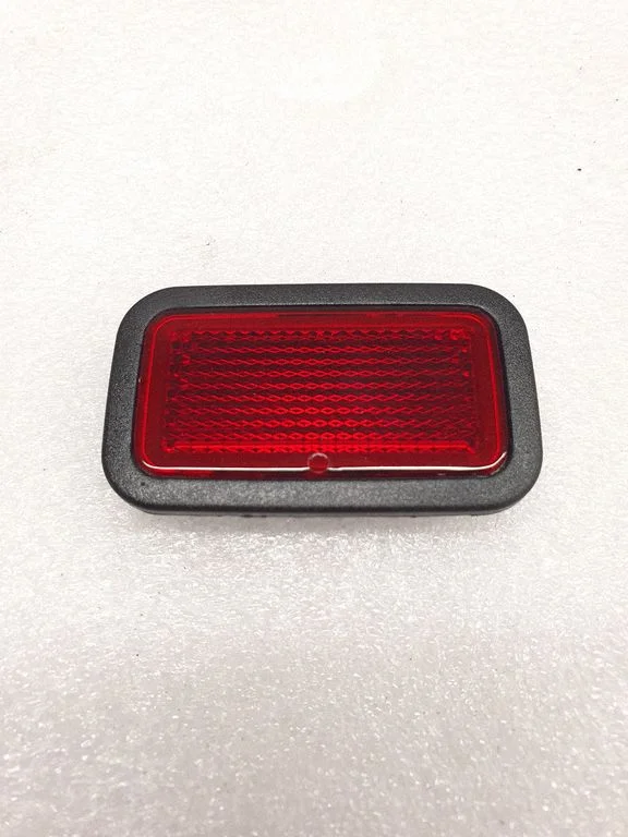 Tagaukse valgustustuli (sees) – Mercedes-Benz GLK-klass (X204) (2008-2016)