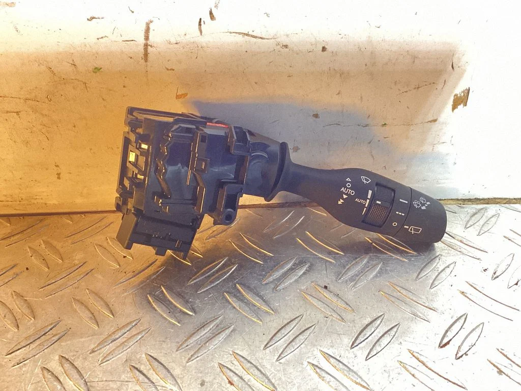 Wiper control stalk – Lexus RX 450H (2016-)
