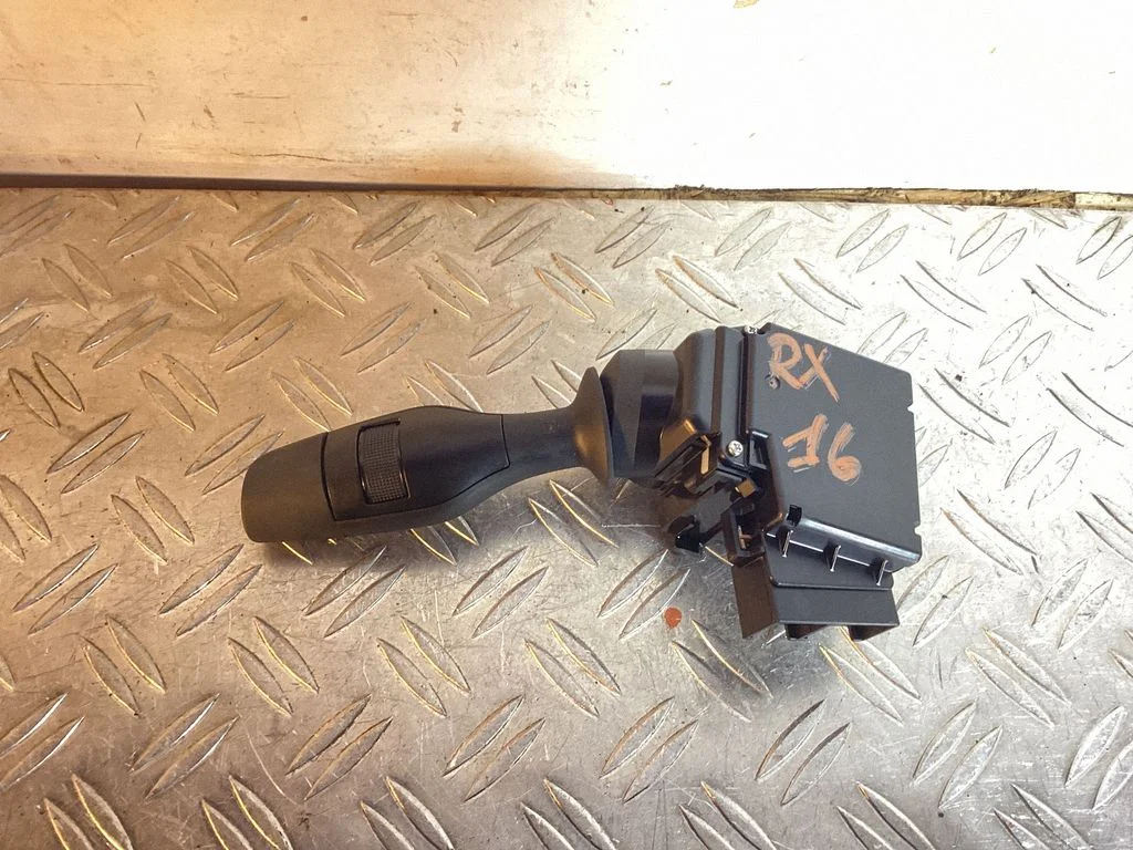 Wiper control stalk – Lexus RX 450H (2016-)