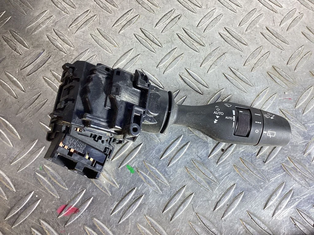 Wiper control stalk – Lexus NX (2014-2021)