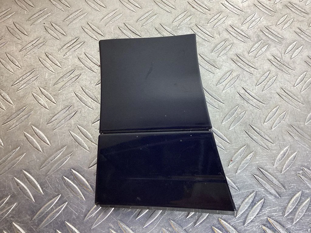Poritiiva iluliist (molding) – Porsche Cayenne (92A) (2010-2017)