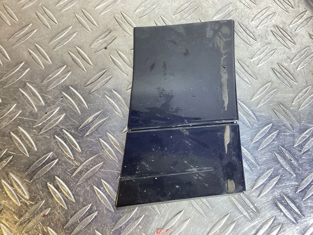 Poritiiva iluliist (molding) – Porsche Cayenne (92A) (2010-2017)