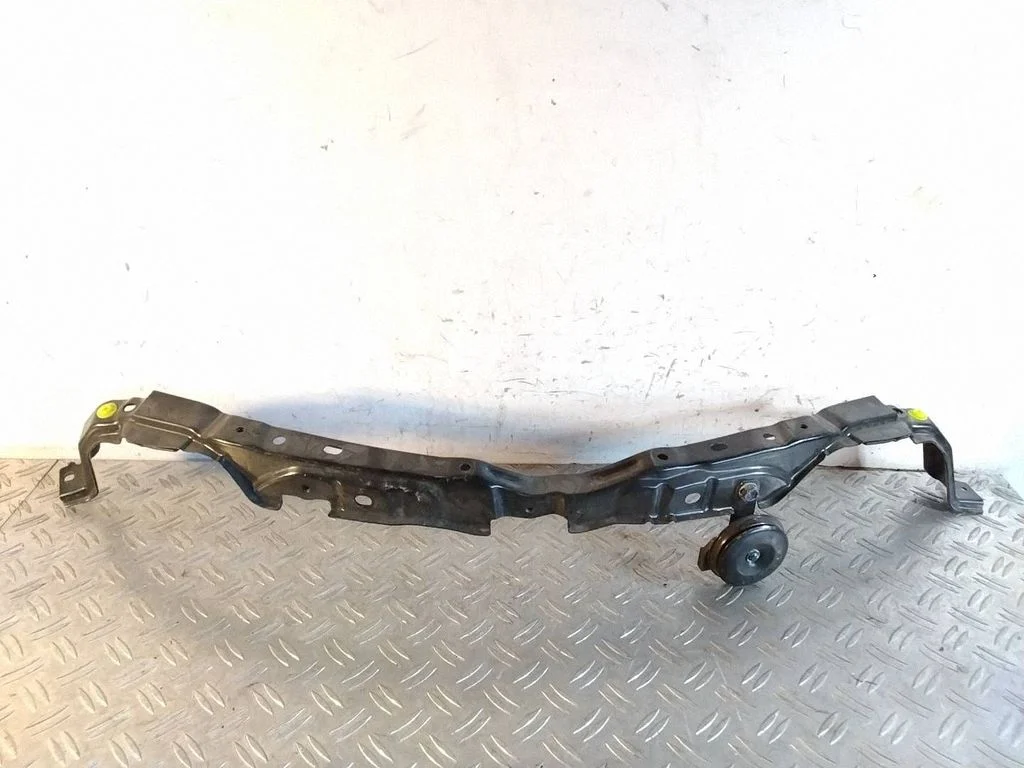 Top upper radiator support slam panel