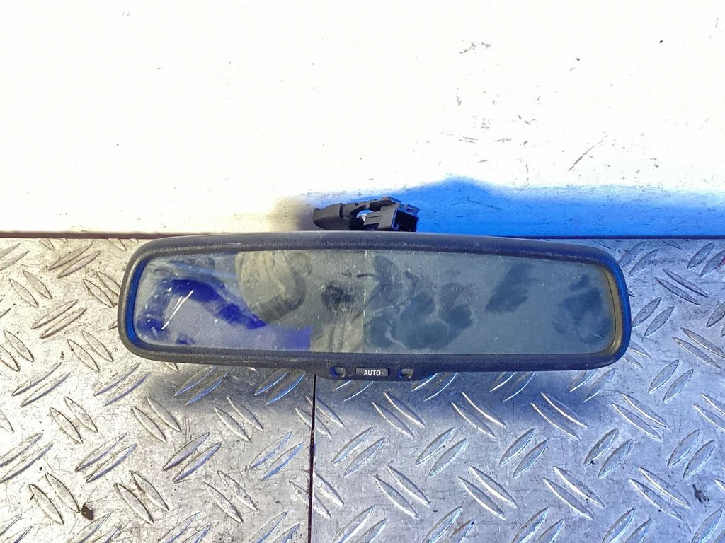 Rear view mirror (interior) – Toyota RAV 4 (XA40) (2012-2018)