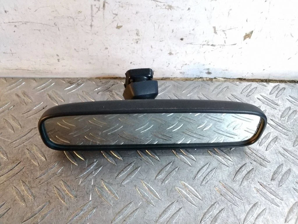 Rear view mirror (interior) – Lexus IS III XE30 (2013-2020)
