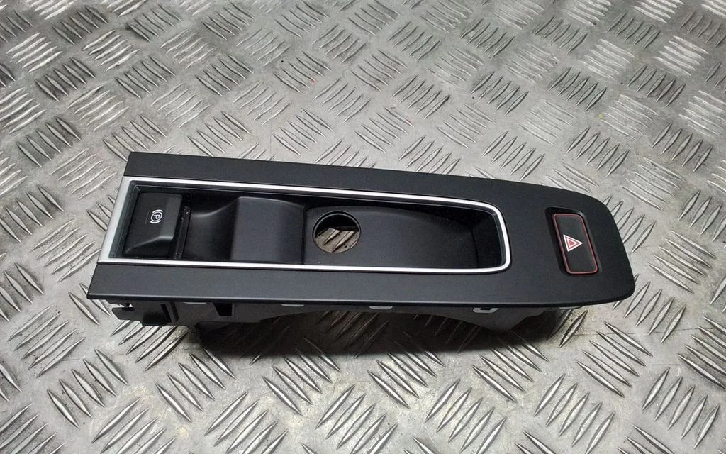 Hand parking brake switch – Porsche Macan (95B) (2019-)