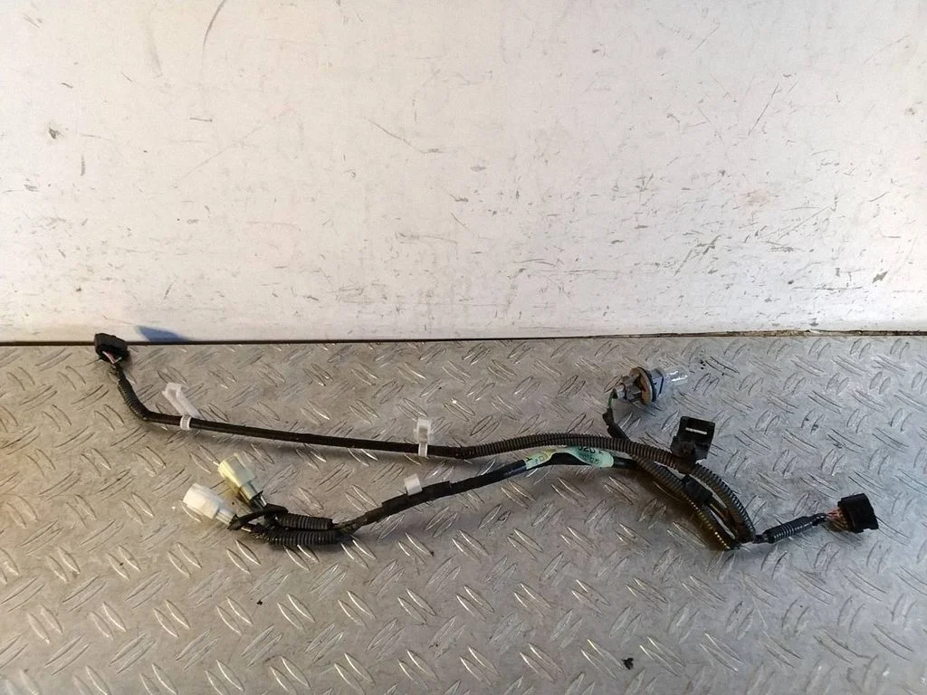 Tagatulede juhtmestik – Toyota Land Cruiser (J150) (2009-)