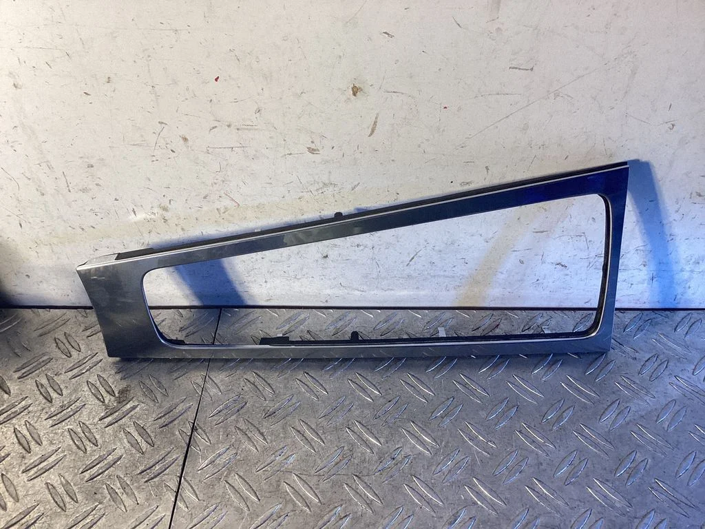 Cita centrālās konsoles (tuneļa) detaļa 99155326100
