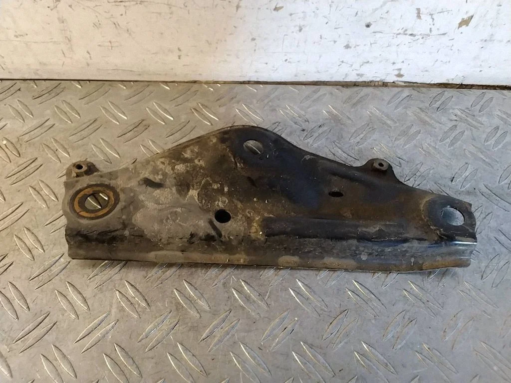 Other front suspension part – Lexus RX 450H (2016-)
