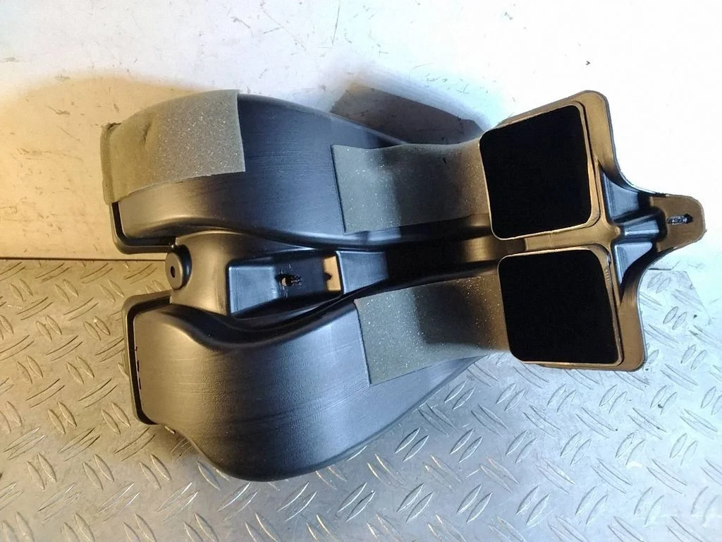 Intercooler air channel guide – Lexus RX 450H (2016-)