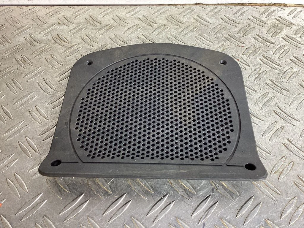 Subwoofer grill/trim – BMW 6 Series F06 Gran coupe (2012-2018)