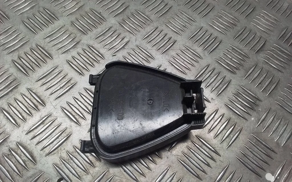 Headlight/headlamp dust cover – Volkswagen Passat B5.5 (2001-2005)