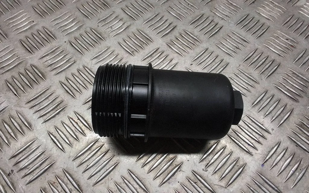 Oil filter cover – Porsche Macan (95B) (2019-)