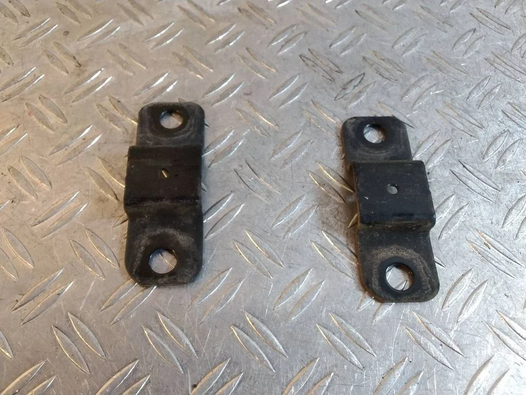 Sway bar bush bracket, rear – Toyota RAV 4 (XA50) (2018-)