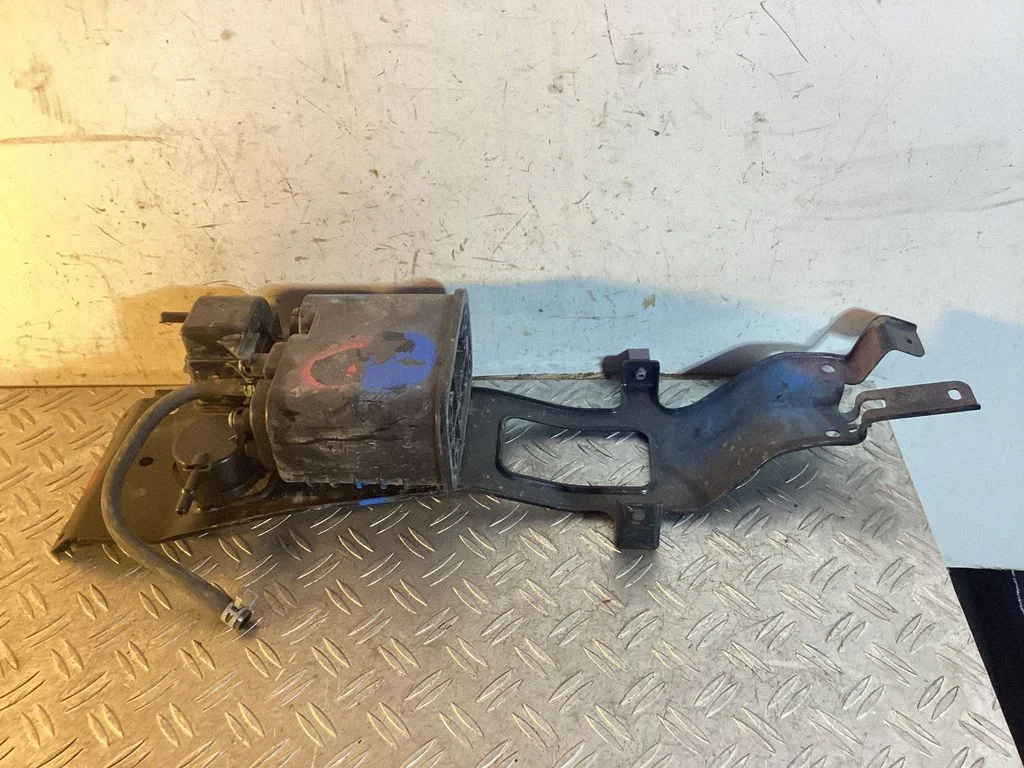 Aktiivsöe (kütuseaurude) filter – Lexus RX 450H (2016-)