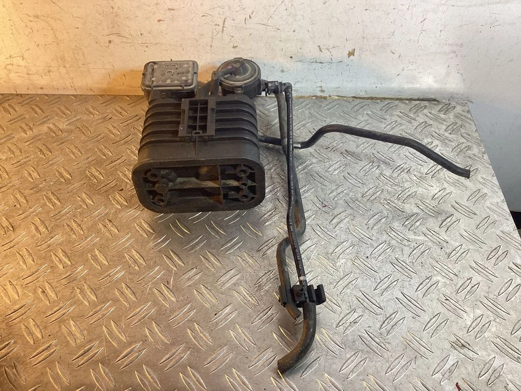 Aktiivsöe (kütuseaurude) filter – Lexus RX 450H (2016-)