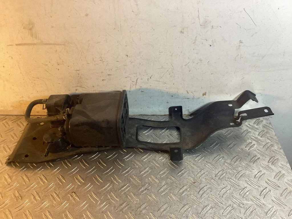 Aktiivsöe (kütuseaurude) filter – Lexus RX 450H (2016-)