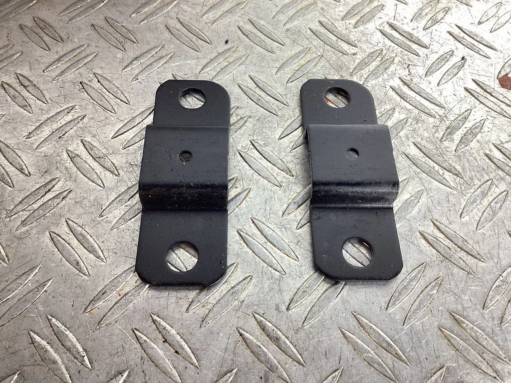Sway bar bush bracket, rear – Lexus NX (2021-)