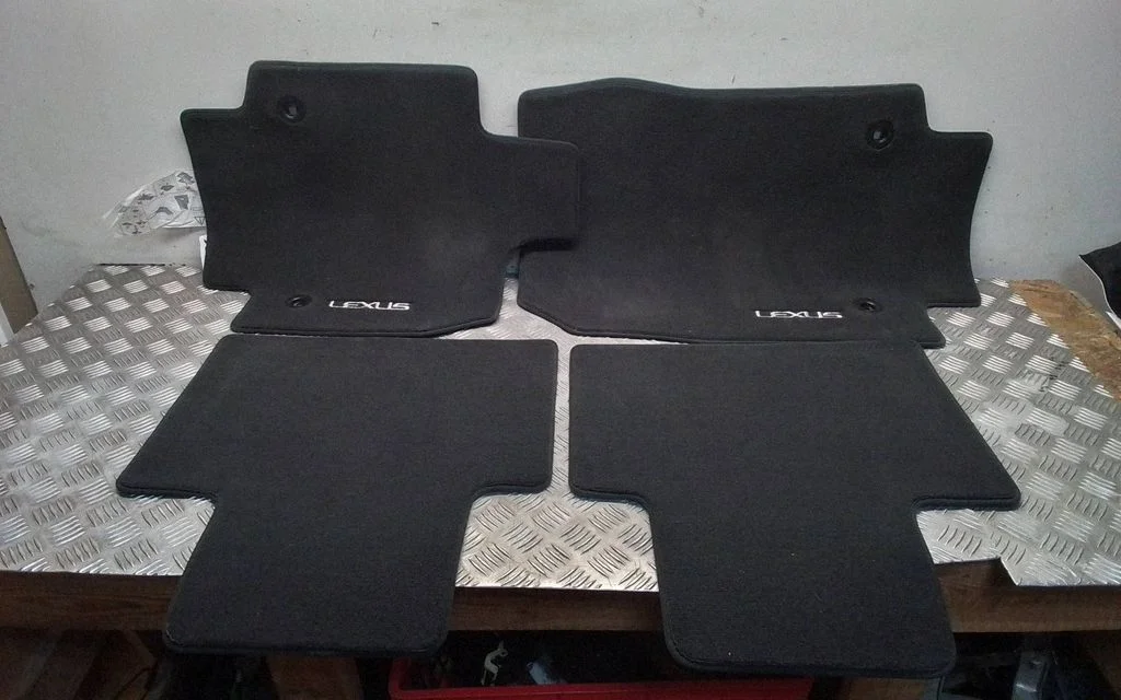 Car floor mat set – Lexus RX 450H (2016-)