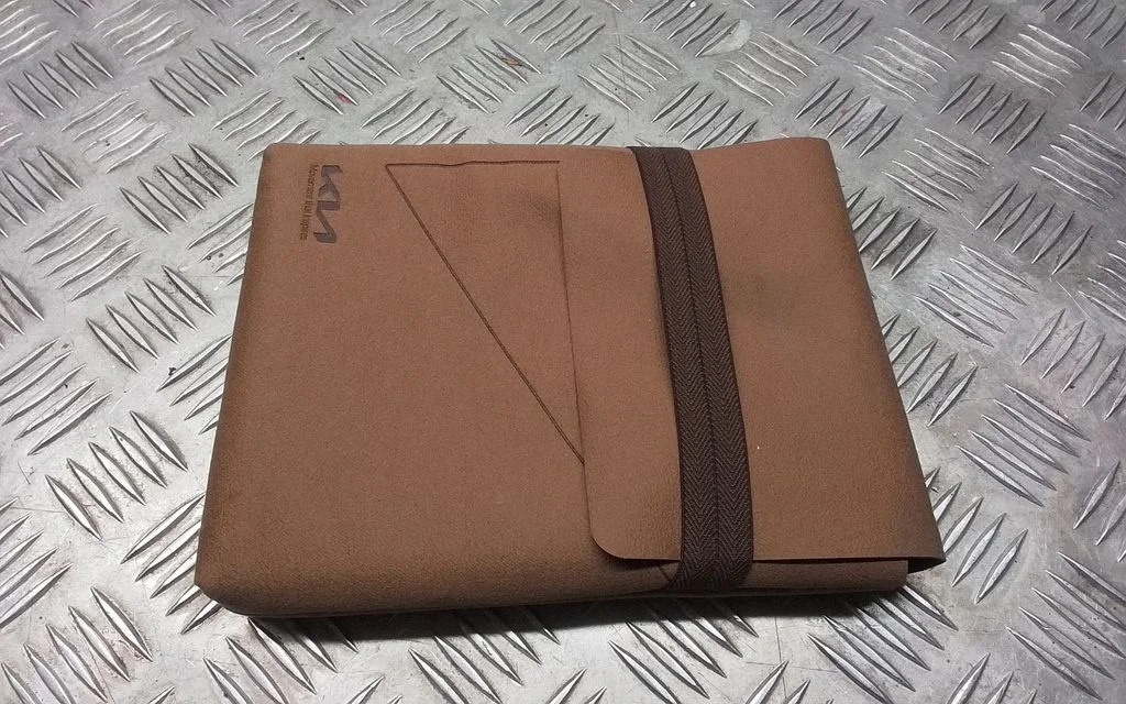 Owners service history hand book – KIA EV6 (2021-)