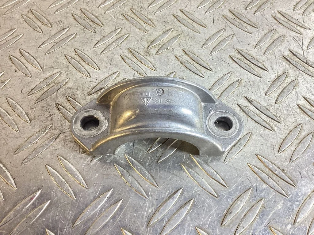 Sway bar bush bracket, front – Porsche 911 991 (2011-2019)