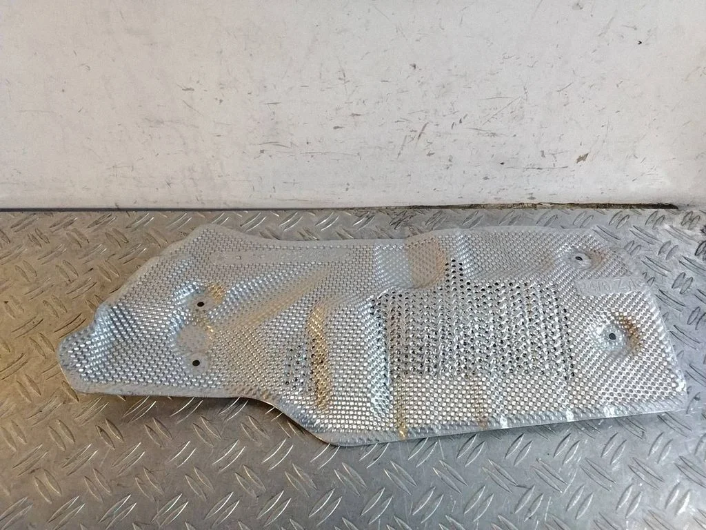 Heat shield in engine bay – BMW 5 Series F10 F11 (2009-2016)