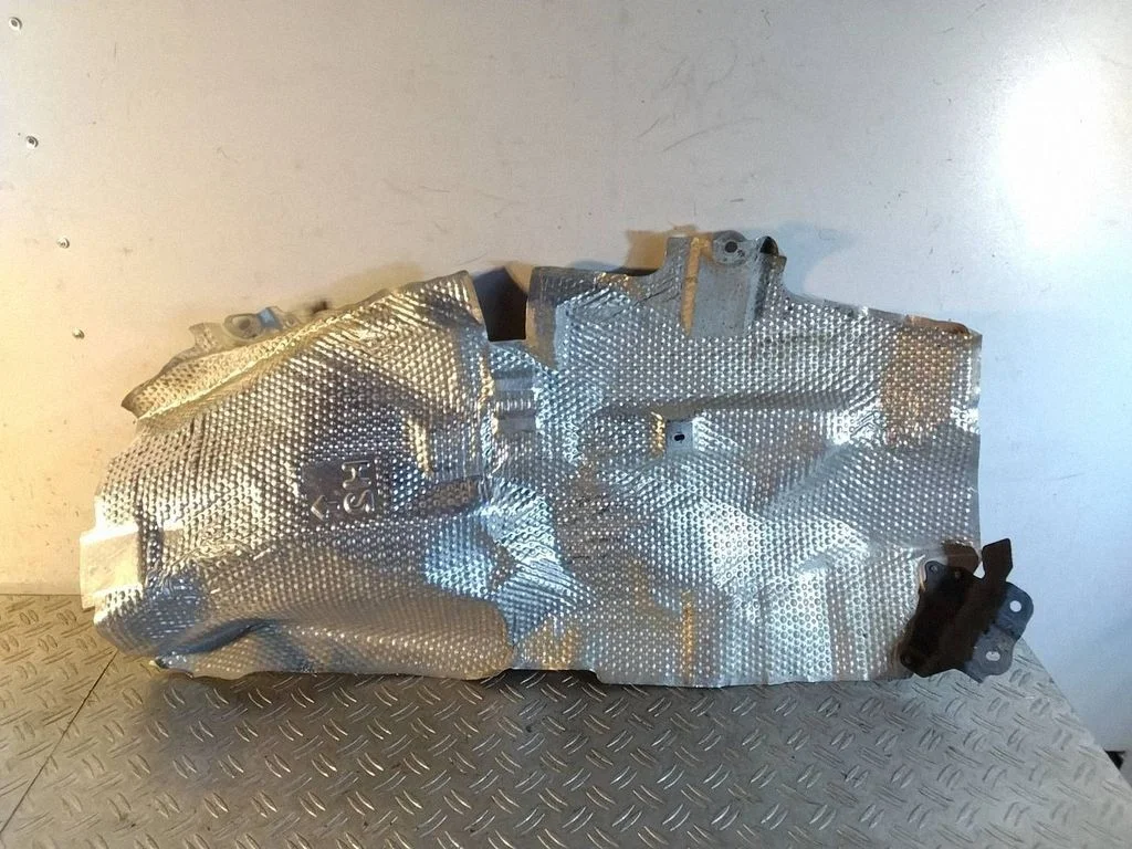 Exhaust heat shield – Toyota RAV 4 (XA50) (2018-)