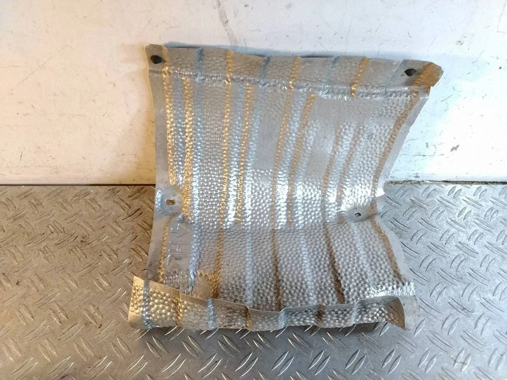 Exhaust heat shield – Toyota RAV 4 (XA40) (2012-2018)