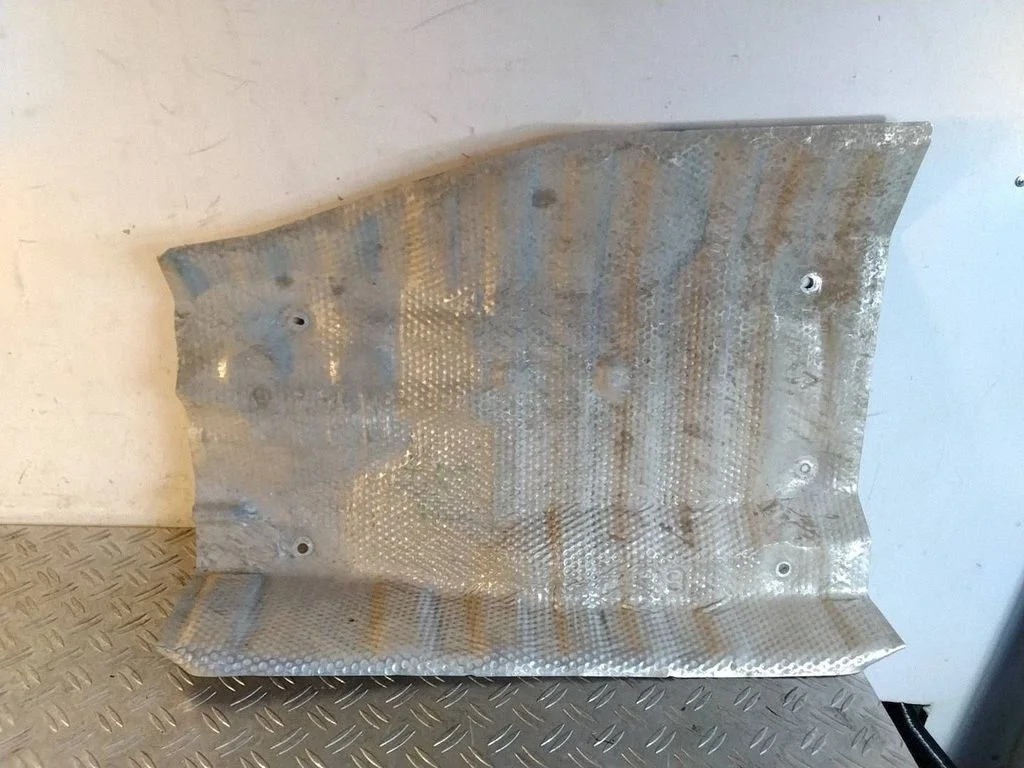 Exhaust heat shield – Toyota RAV 4 (XA40) (2012-2018)
