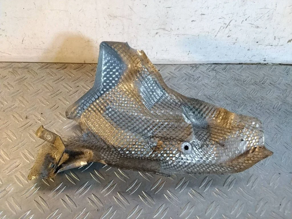Exhaust heat shield – Porsche Macan (95B) (2019-)