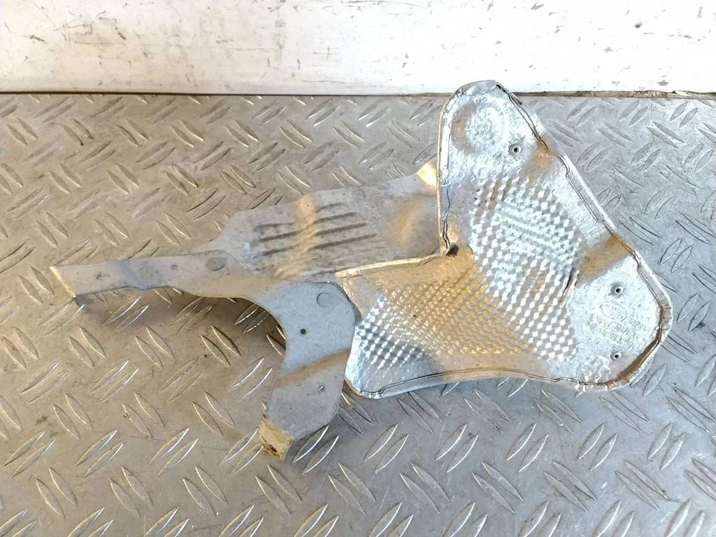 Heat shield in engine bay 9H223D074AA