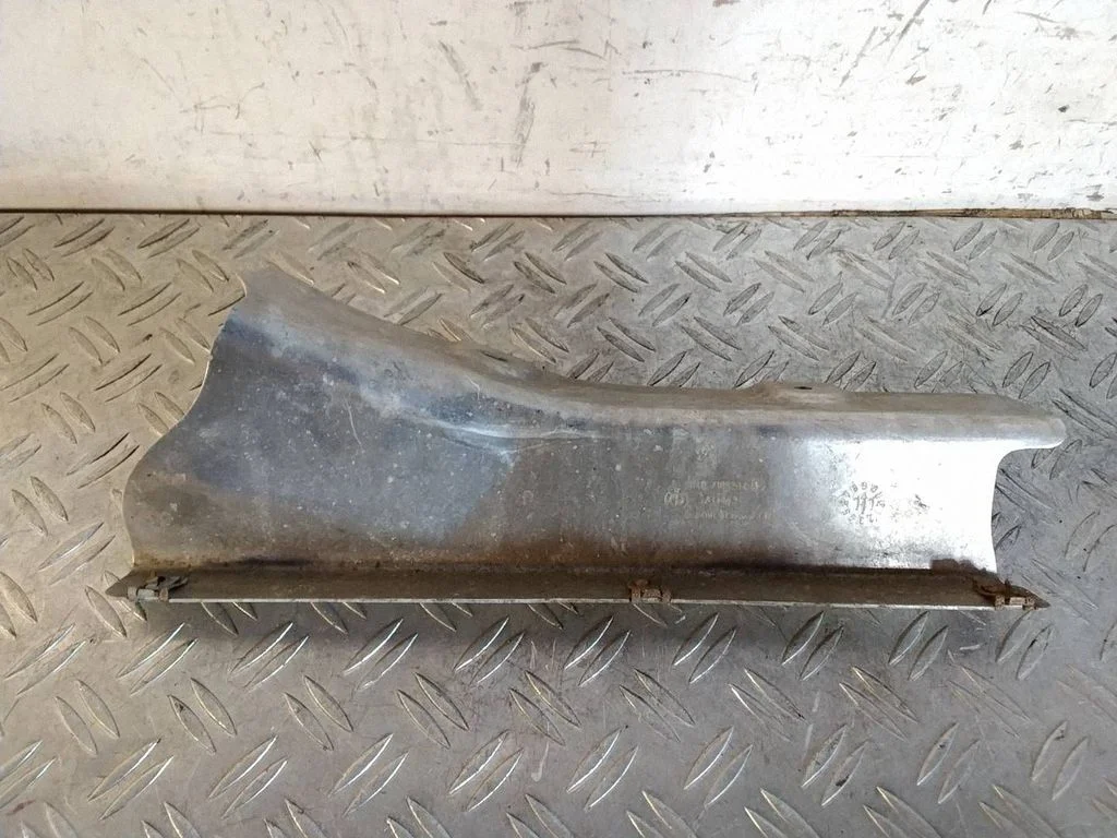 Heat shield in engine bay – BMW 5 Series F10 F11 (2009-2016)