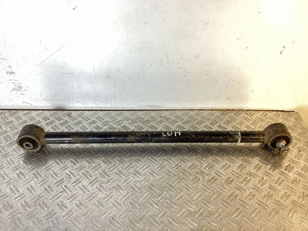 Rear suspension control arm 4870260100