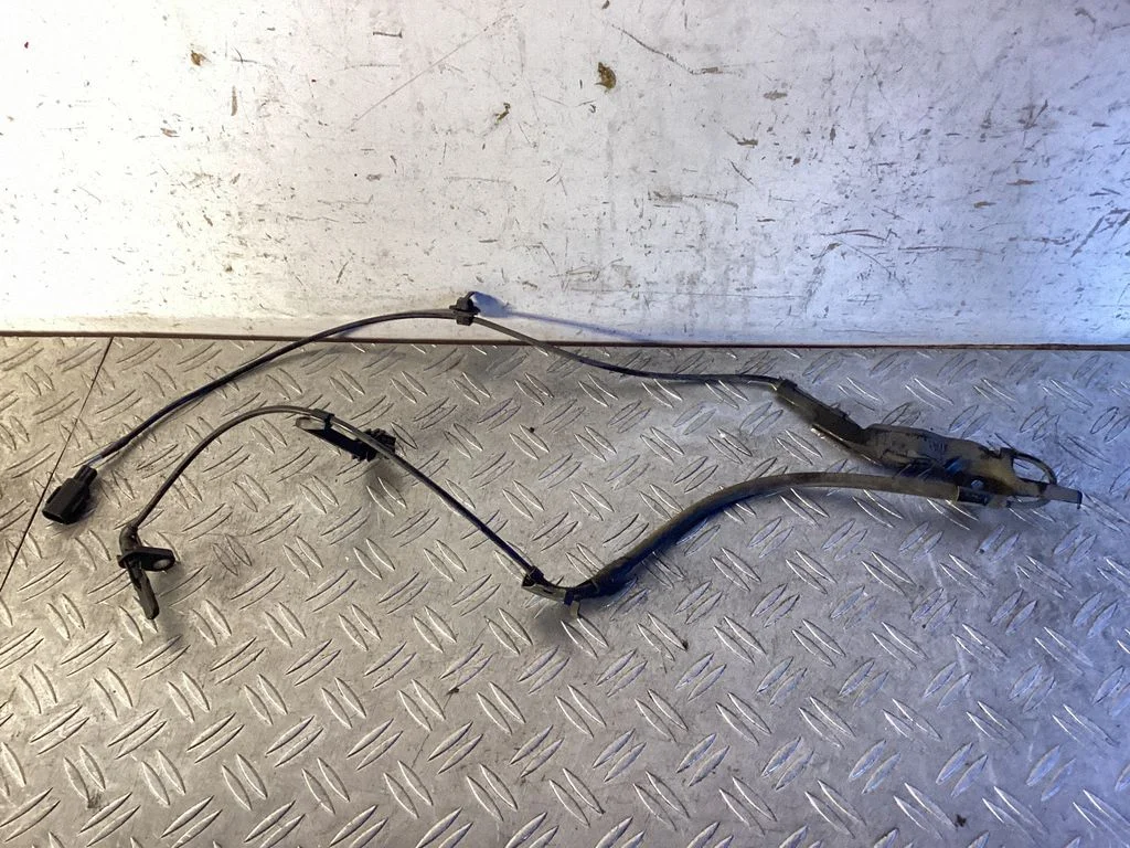 Front ABS sensor wiring – Lexus RX 450H (2016-)