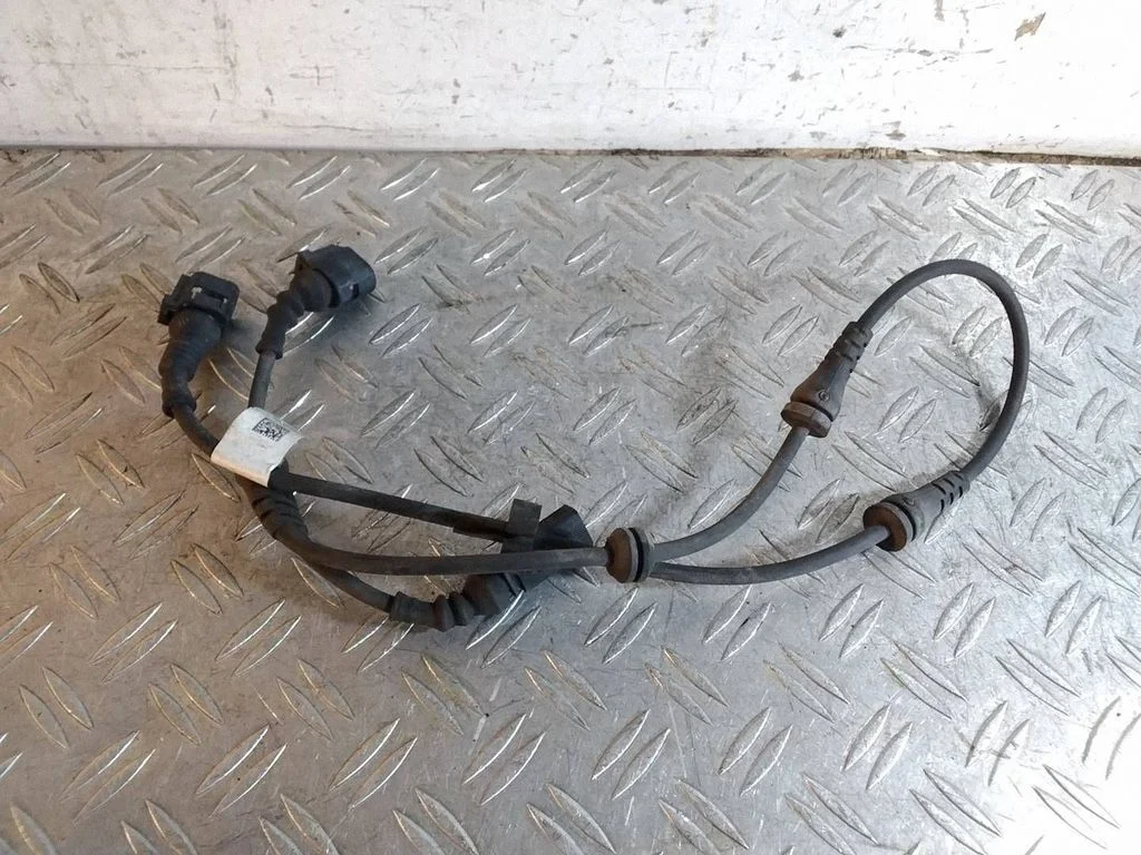 Front ABS sensor wiring – Porsche 911 991 (2011-2019)
