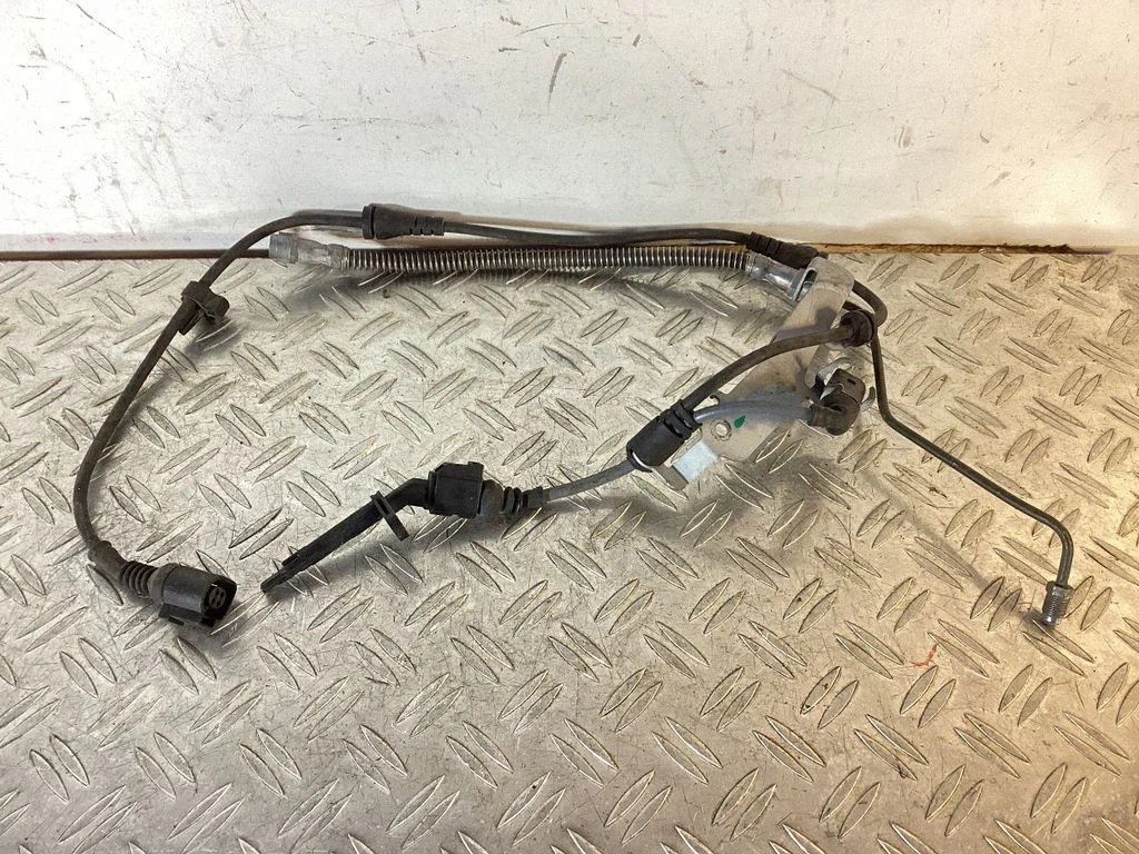 Front ABS sensor wiring – Porsche 911 991 (2011-2019)