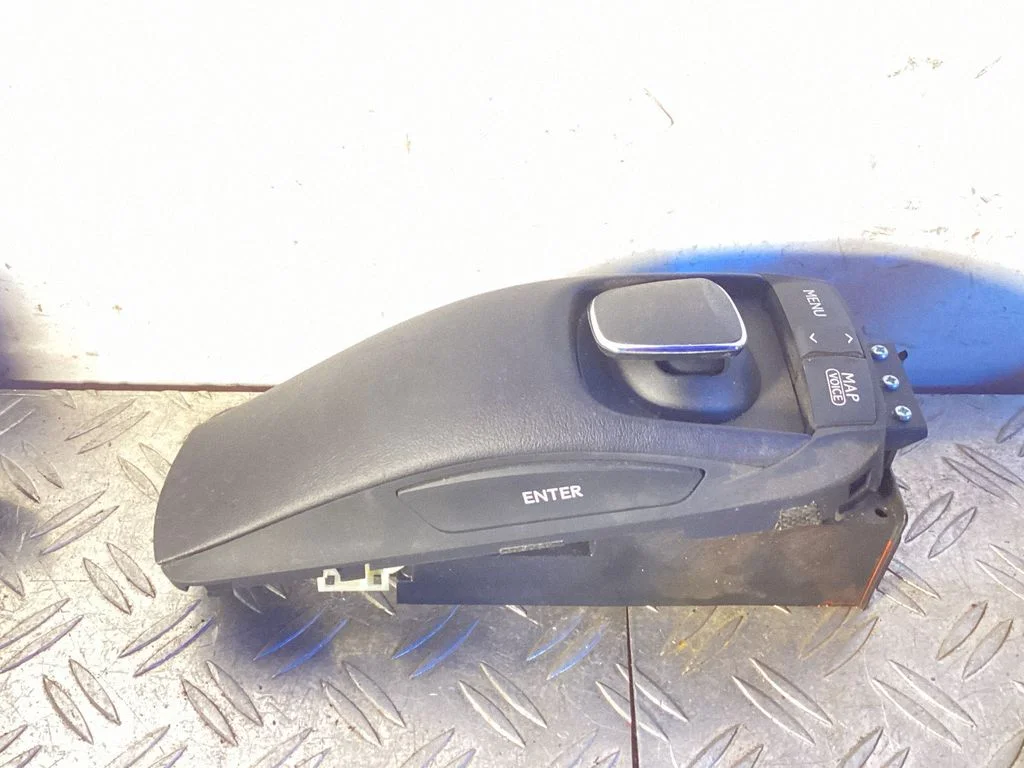 Head unit multimedia control – Lexus RX III (2008-2015)