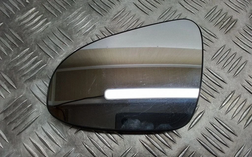 Välispeegli klaas – Toyota Auris E180 (2012-2018)