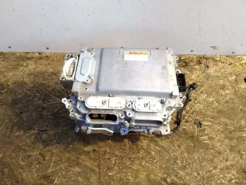 Voltage converter inverter – Lexus GS 250 350 300H 450H (2013-)