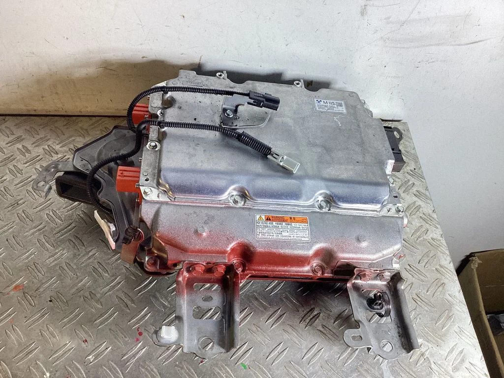 Voltage converter inverter – Lexus NX (2021-)