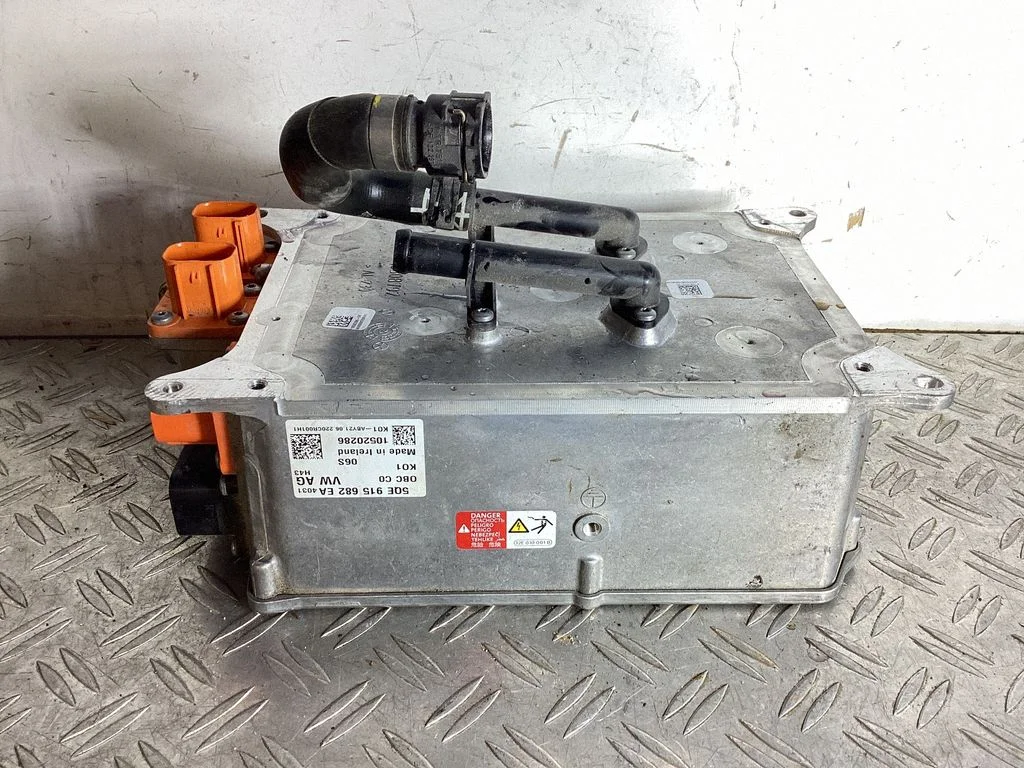 Voltage converter inverter – Volkswagen Tiguan Allspace (2017-)