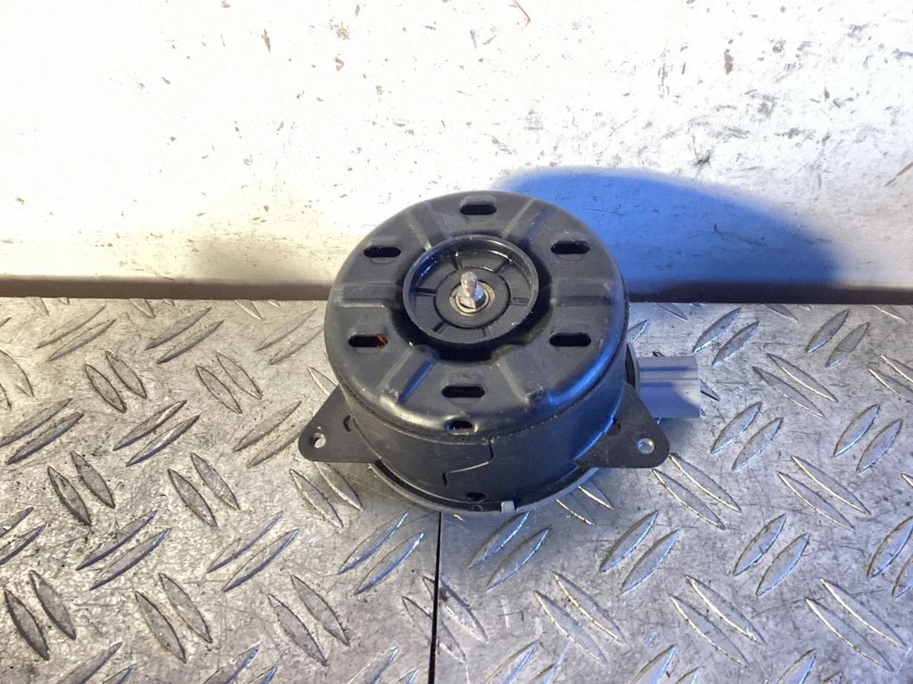 Fan control module – Toyota Avensis T250 (2006-2009)