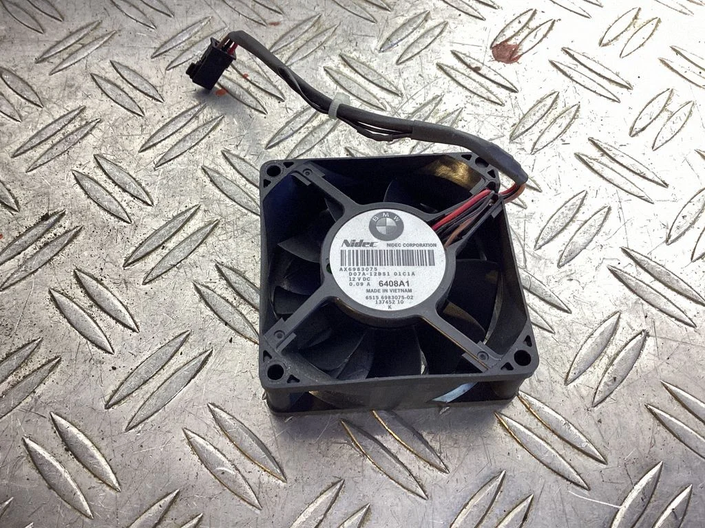 Fan control module – BMW 6 Series F06 Gran coupe (2012-2018)