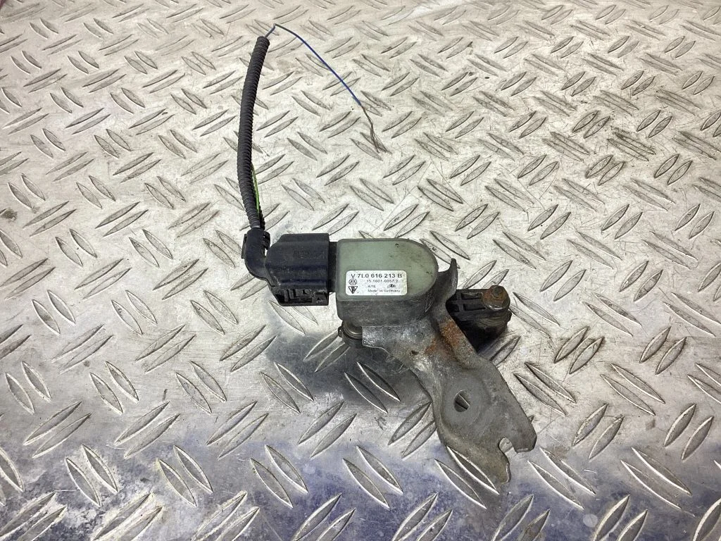 Eesmise vedrustuse kõrgusandur – Audi Q7 4L (2005-2015)