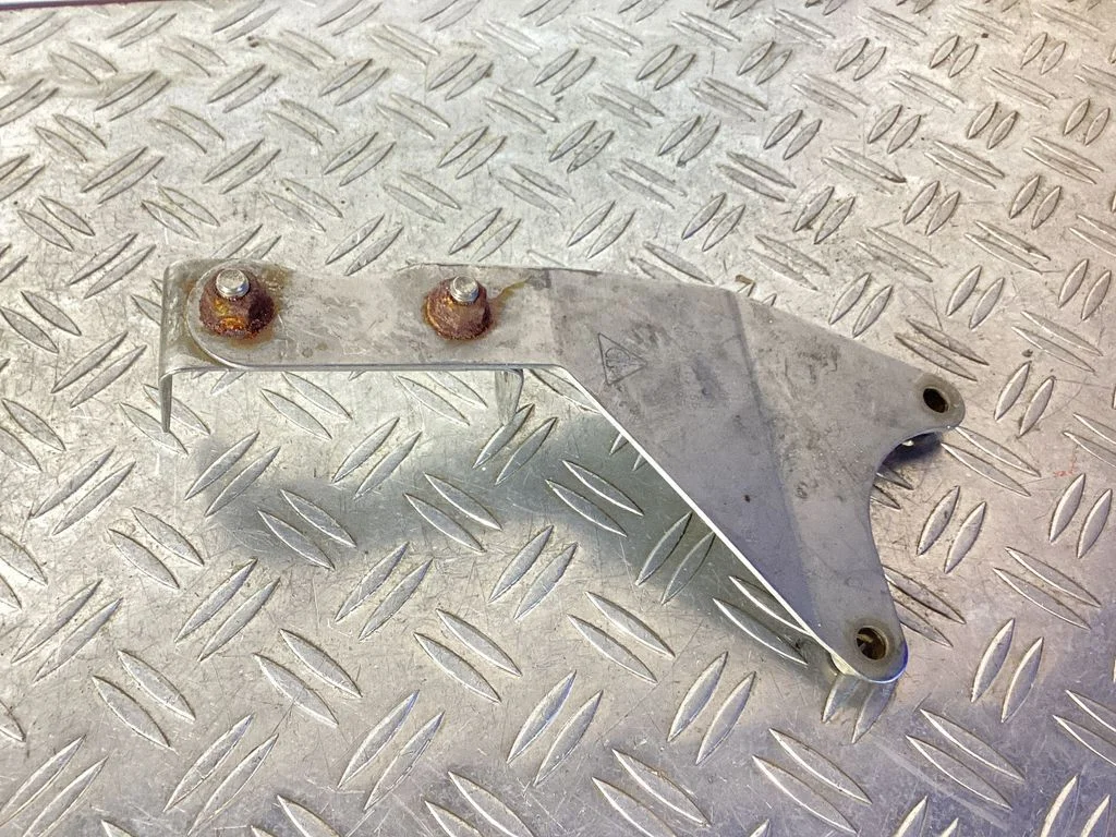 Muffler pipe connector clamp – Porsche 911 991 (2011-2019)