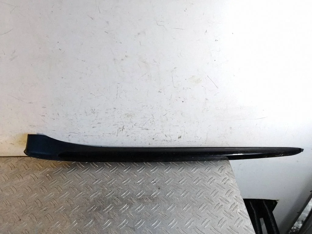 Listwa szyby przedniej – Peugeot 508 RXH (2011-2018)