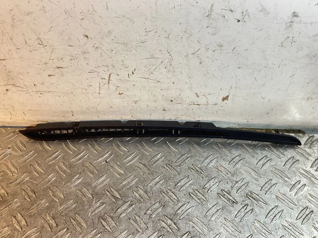 Bonnet wind deflector – Mercedes-Benz GLK-Class (X204) (2008-2016)