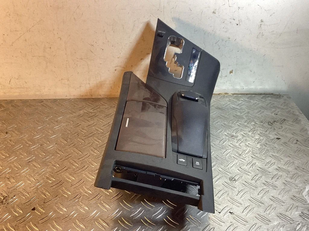 Center console control module – Lexus RX III (2008-2015)